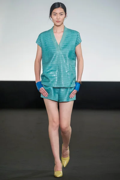 Look 5